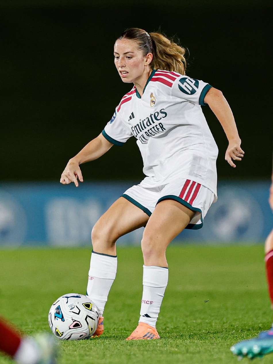 Lotte Keukelaar em ação pelo Real Madrid feminino