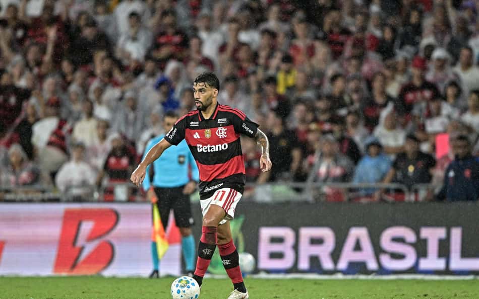 Lucas Paquetá abriu o placar em Flamengo e Corinthians