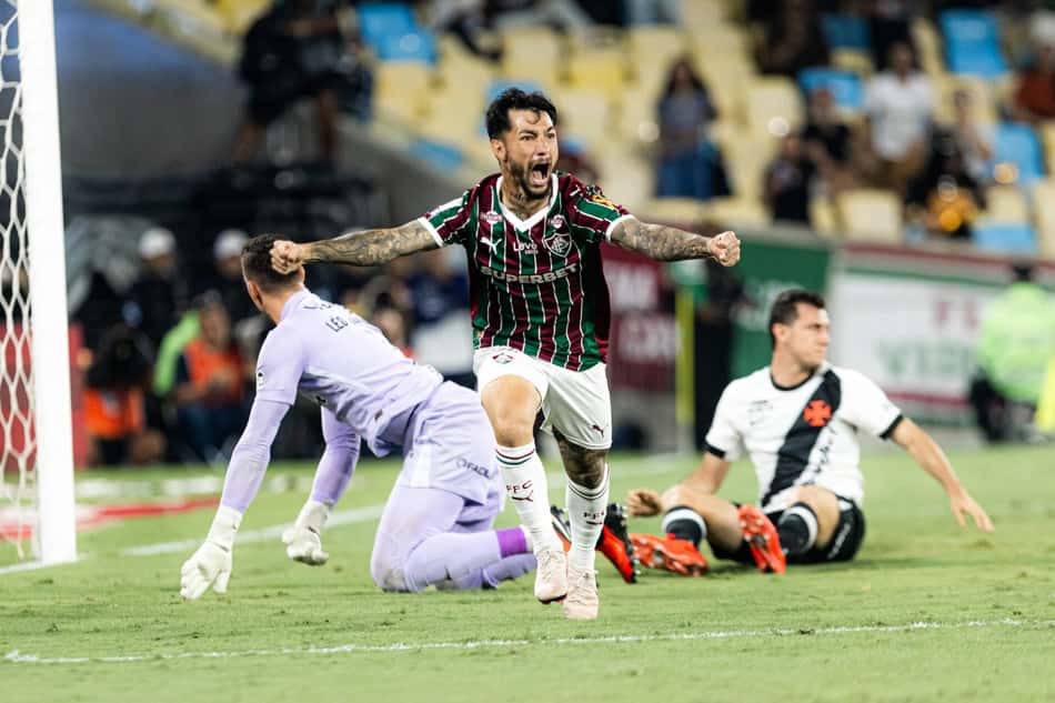 Lucho comemora gol do Fluminense sobre o Vasco