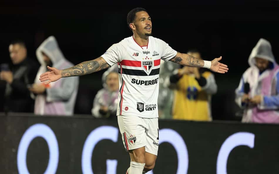 Luciano comemora o gol da vitória do São Paulo sobre o Atético-MG