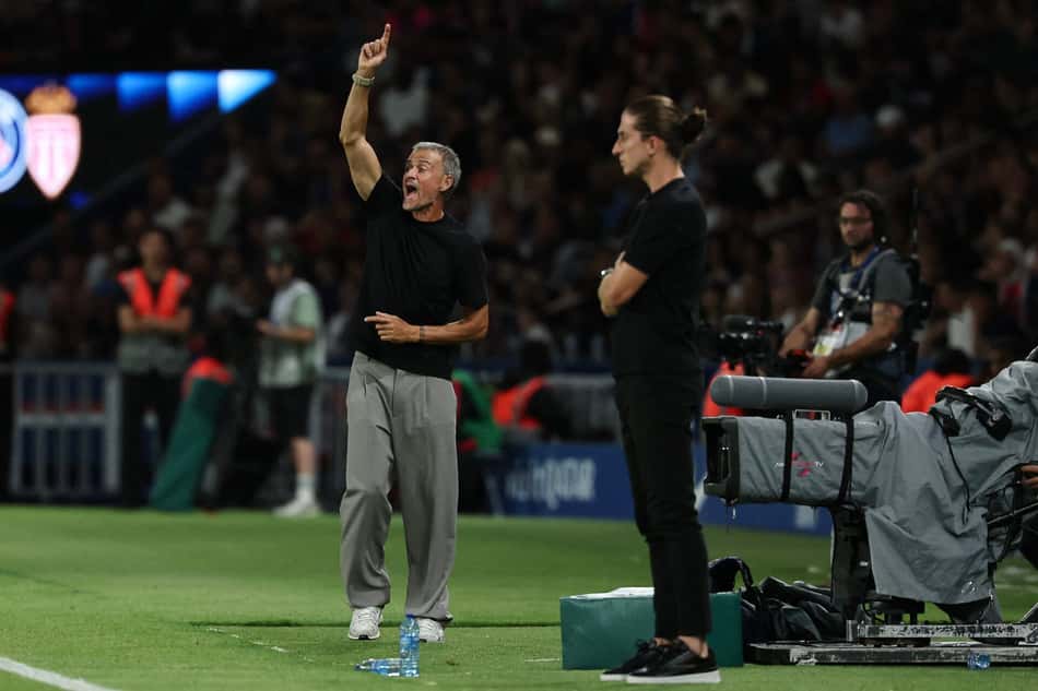 Luis Henrique e Filipe Luís lado a lado no duelo entre PSG e Monaco pelo Campeonato Francês