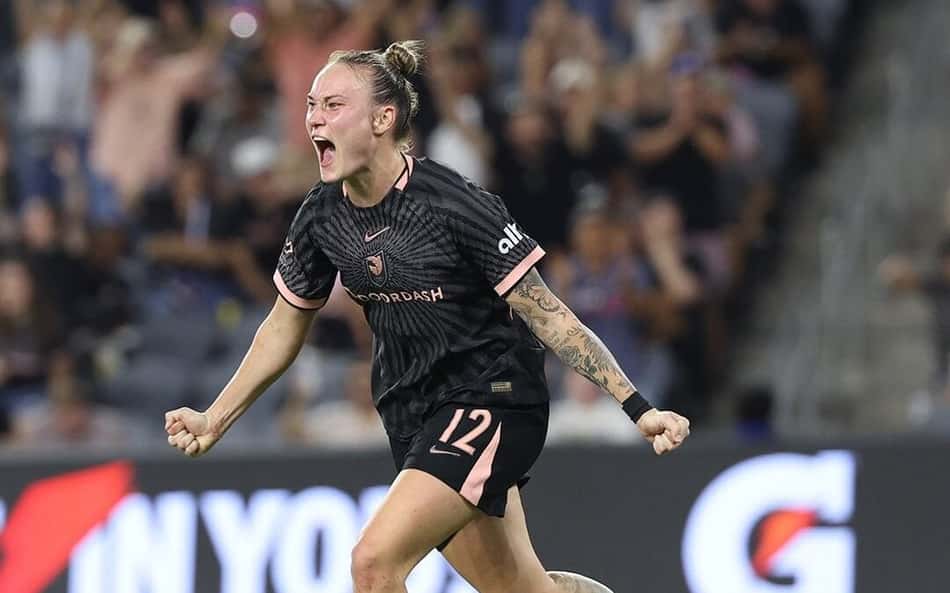 Brasileira Maiara Niehues desponta entre artilheiras da NWSL