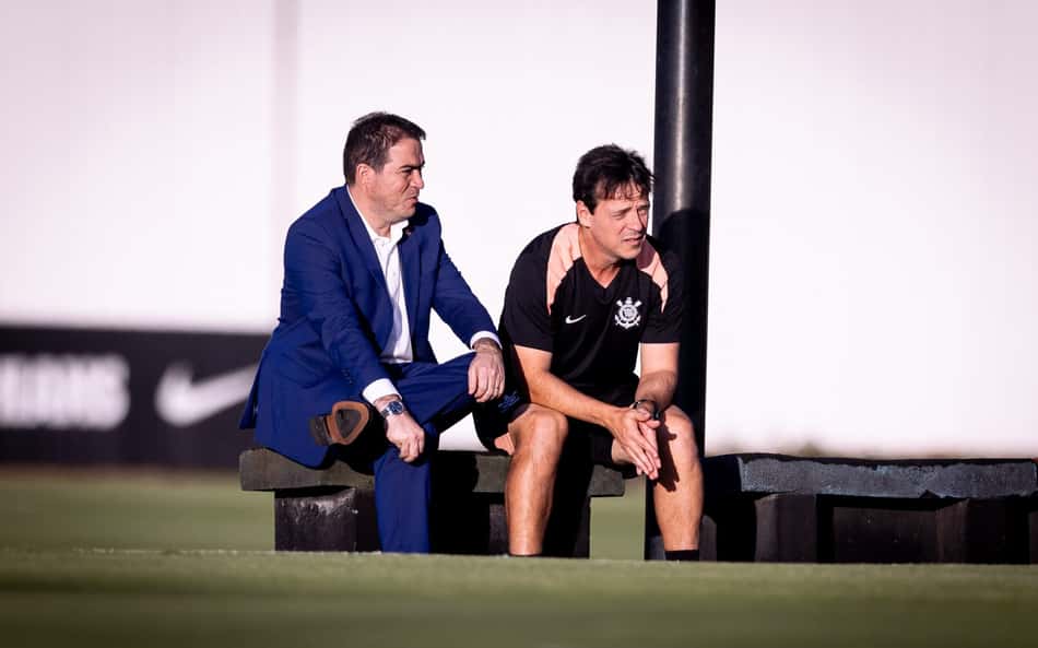 Marcelo Paz e o técnico Fernando Diniz durante treino no Corinthians