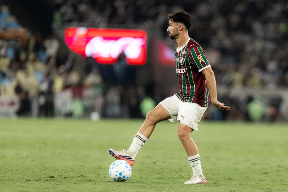 Martinelli domina a bola na vitória do Fluminense sobre o Vasco