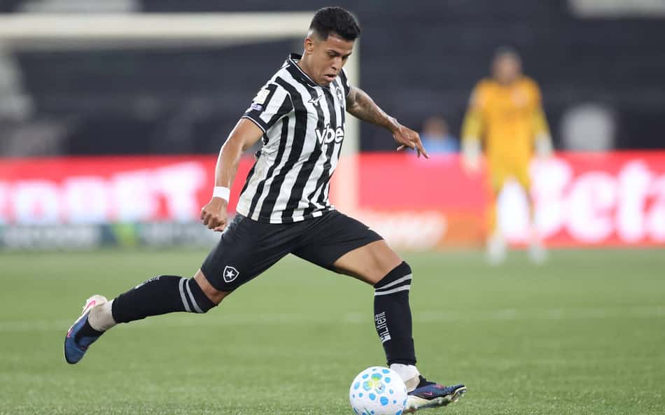 Matheus Martins pode deixar o Botafogo