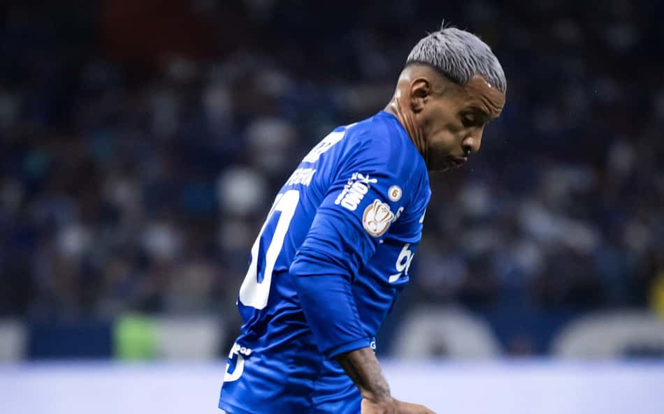 Matheus Pereira em clássico (Foto: Gustavo Aleixo/Cruzeiro)