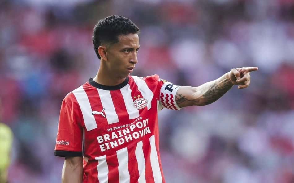 Mauro Júnior em ação pelo PSV Eindhoven
