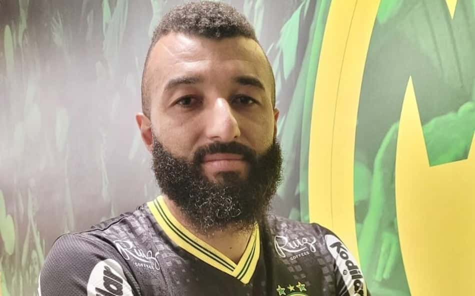 Muralha com a camisa do Mirassol