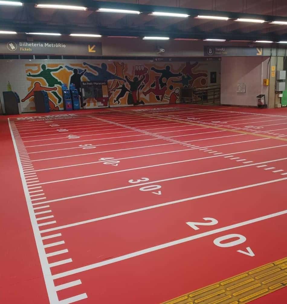 MetrôRio foi decorado para o jogo da NFL no Maracanã