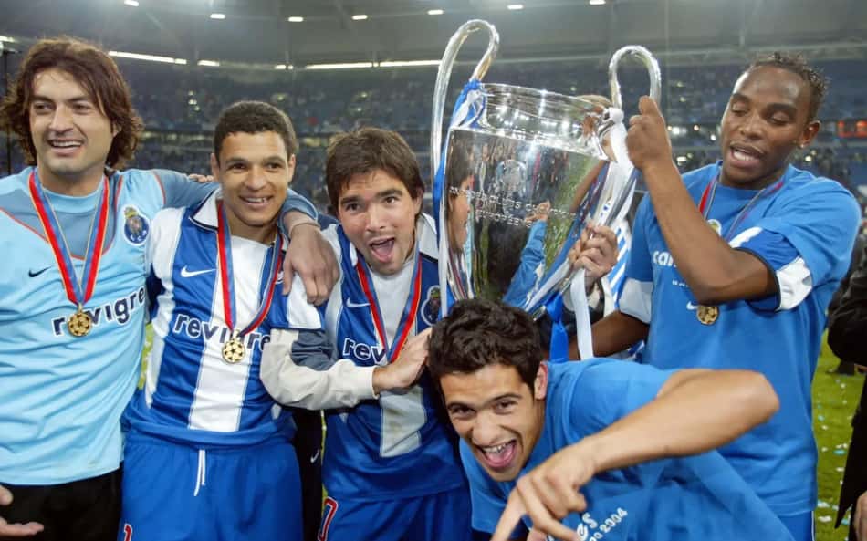 Jogadores do Porto comemorando o título da Champions League, na temporada 2003/2004.