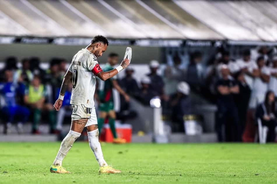 Neymar foi substituído no intervalo da primeira etapa de Santos e Palmeiras