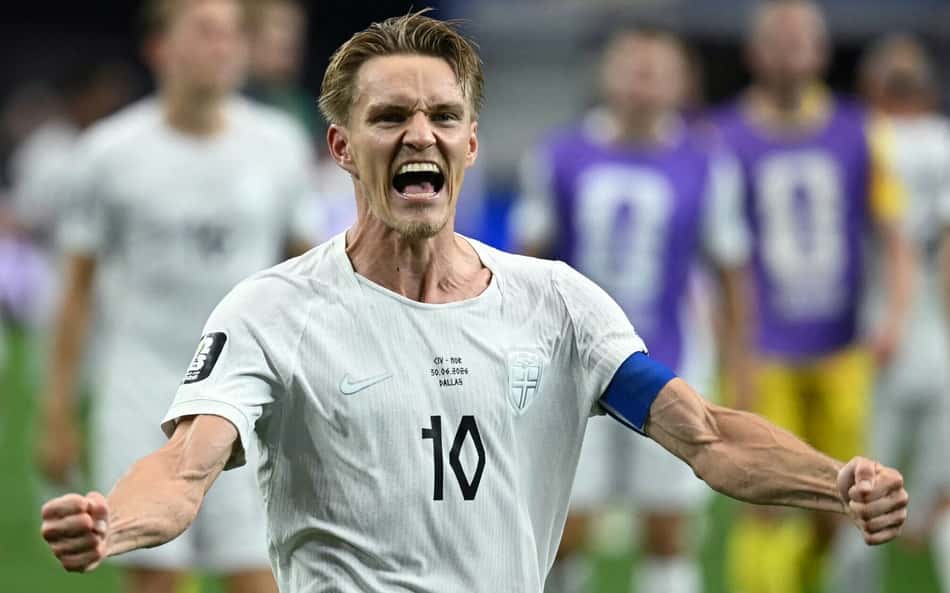 Odegaard comemora vitória da Noruega sobre Costa do Marfim para enfrentar o Brasil na Copa do Mundo