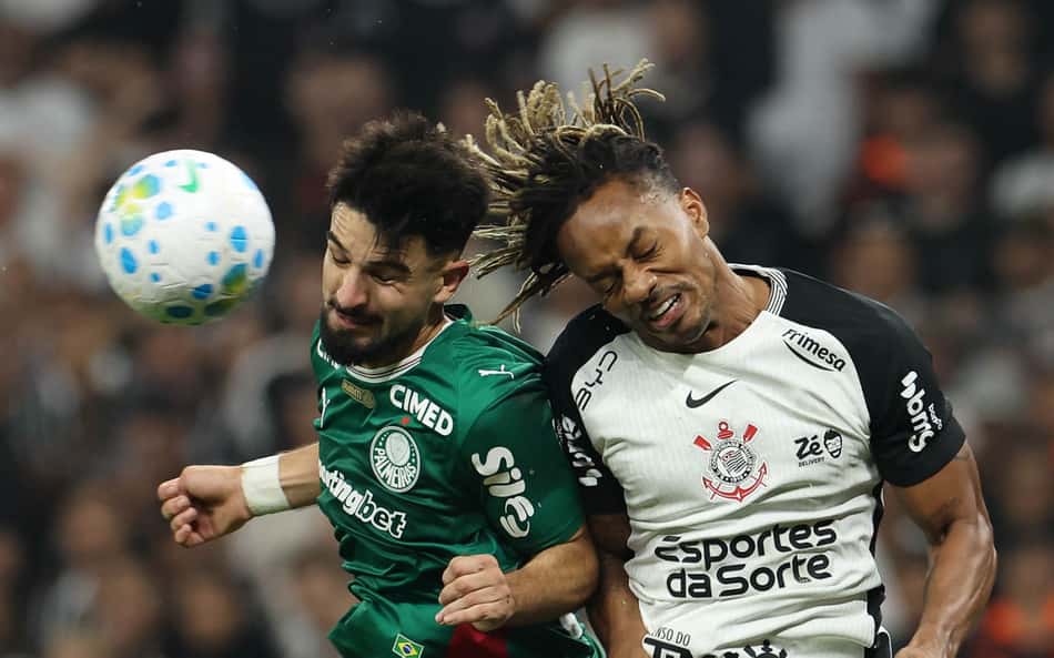 Flaco e Carrillo durante o clássico