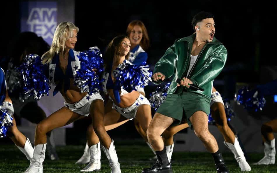 Pedro Sampaio no NFL Rio Game (Photo by MAURO PIMENTEL / AFP)