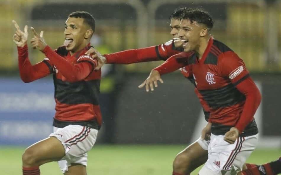 Petterson em ação pelo Flamengo durante a Copinha