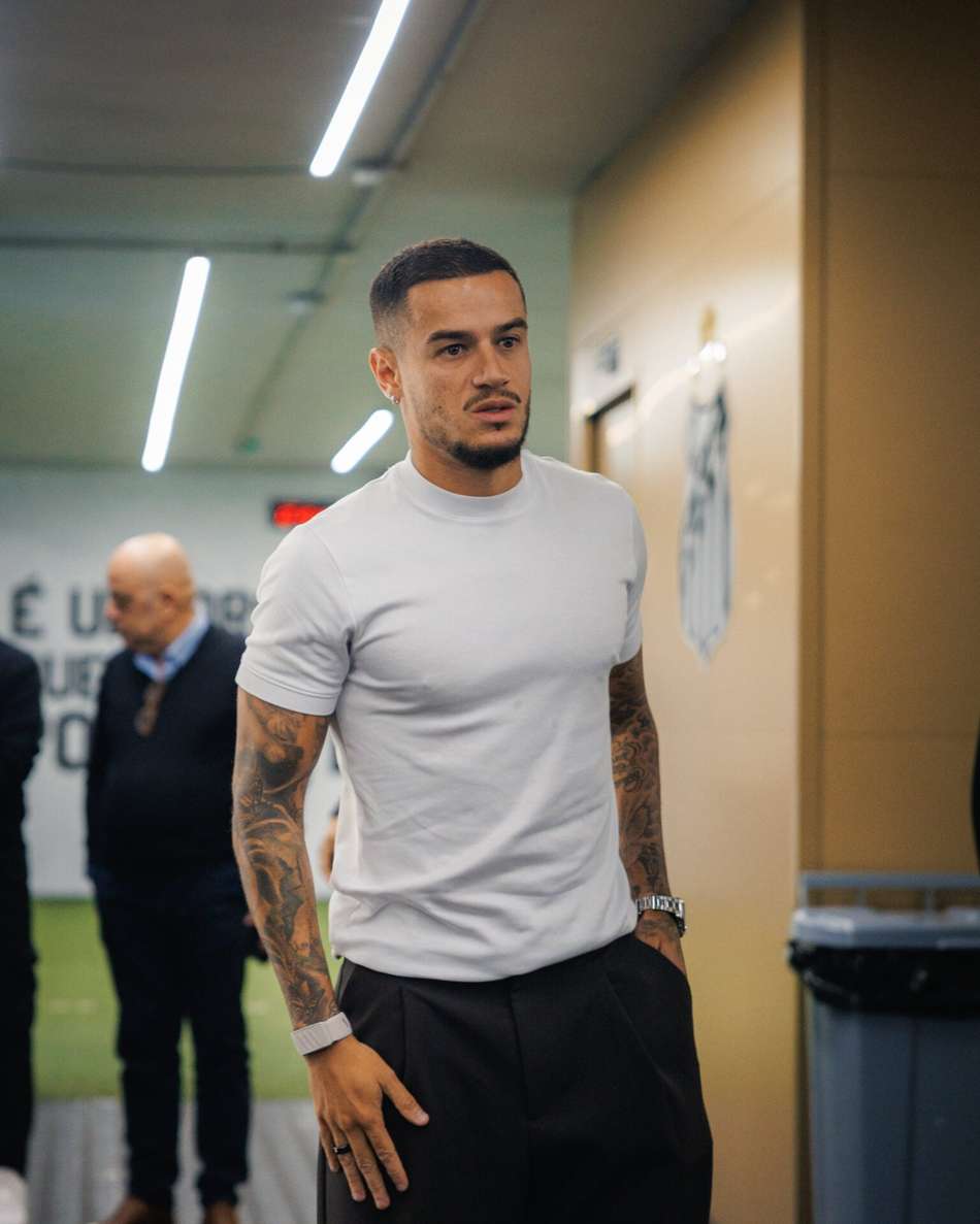 Philippe Coutinho na chegada ao Santos