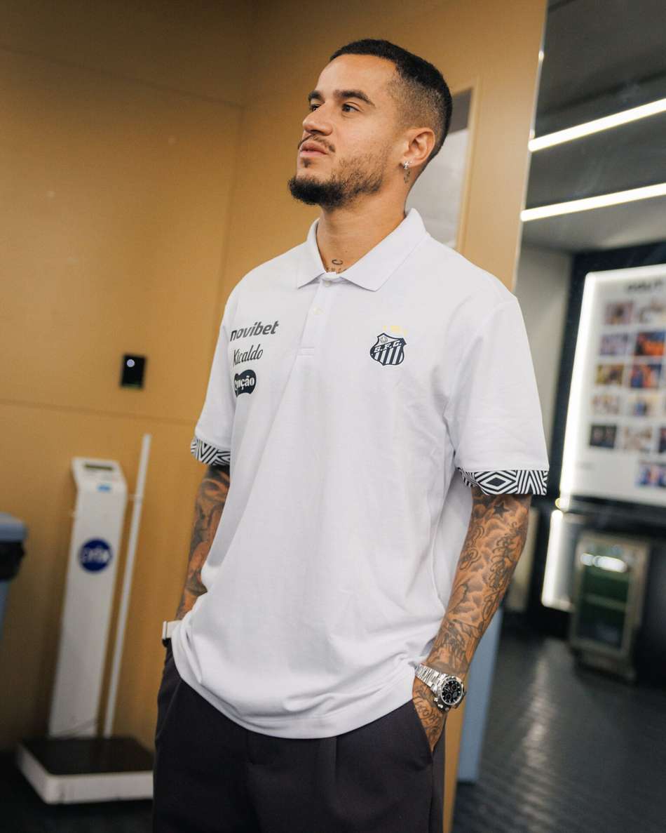Philippe Coutinho na chegada ao Santos