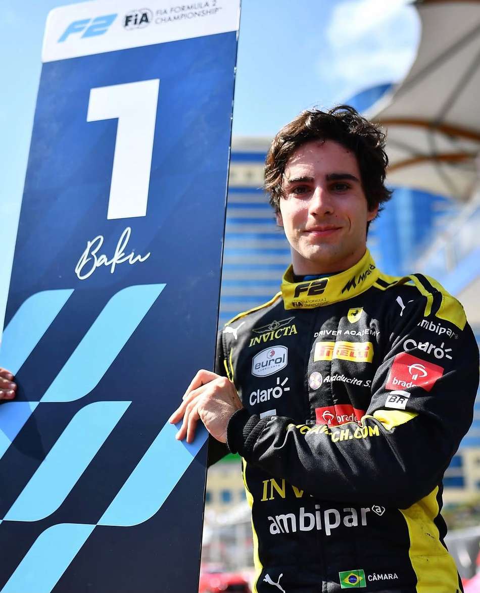 Rafael Câmara venceu uma das etapas do GP de Baku da F2