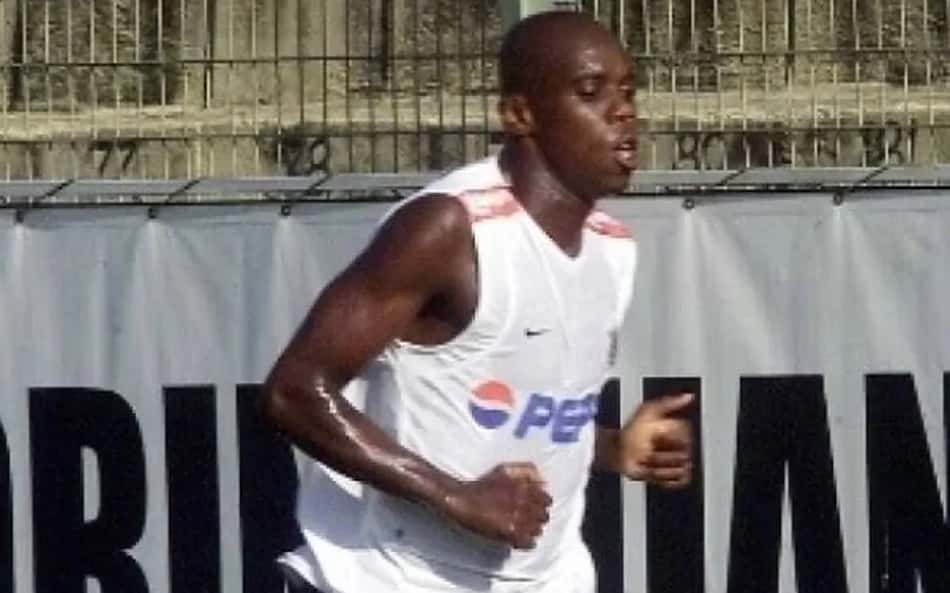 Régis Pitbull durante treino pelo Corinthians