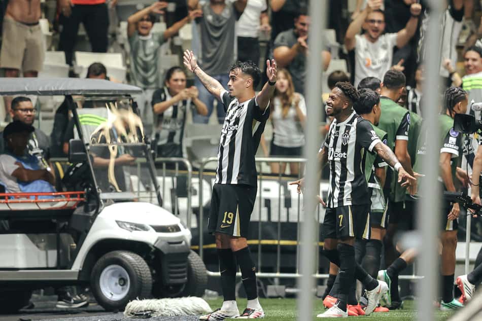 Reinier celebra gol contra o Santos (Foto: Pedro Souza / Atlético)
