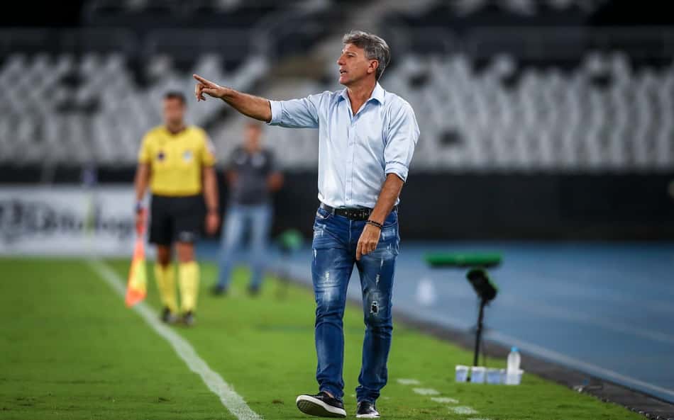 Renato Gaúcho no jogo entre Botafogo x Grêmio, pelo Brasileirão