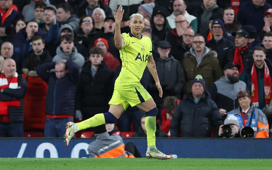 Vasco aproveita cenário no Tottenham e volta a tentar Richarlison
