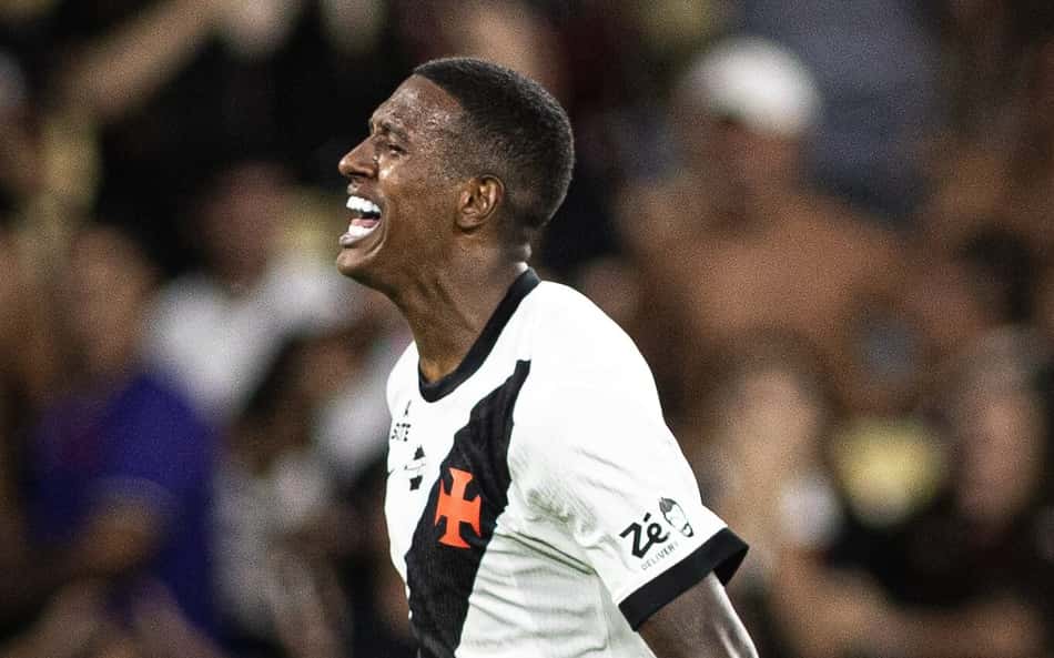 Robert Renan comemora gol marcado pelo Vasco contra o Fluminense no segundo jogo da semifinal do Carioca
