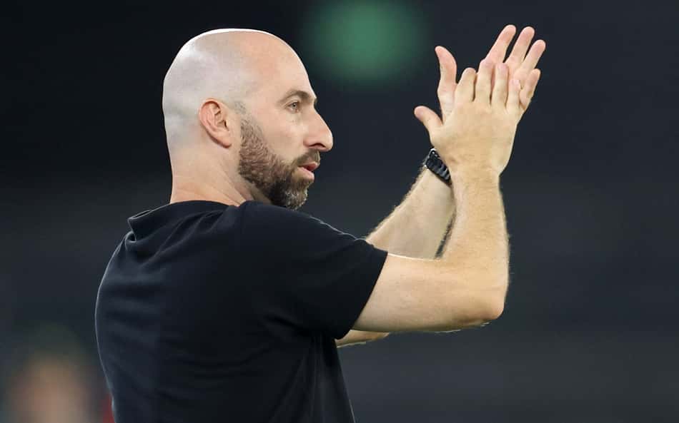 Botafogo não seguirá com Bellão, e define perfil de novo treinador