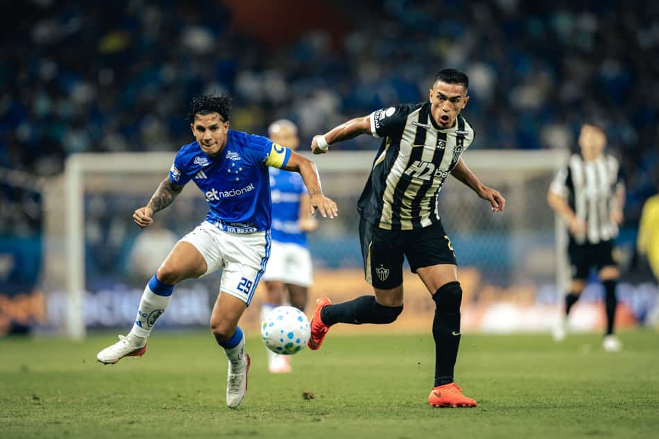 Romero e Cuello em Cruzeiro x Atlético-MG (Foto: Pedro Souza / Atlético)