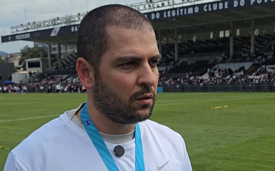 Rubens Franco com medalha de campeão