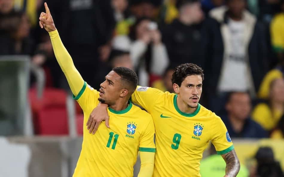 Pedro e Samuel Lino, do Flamengo, são convocados por Ancelotti para a Seleção Brasileira