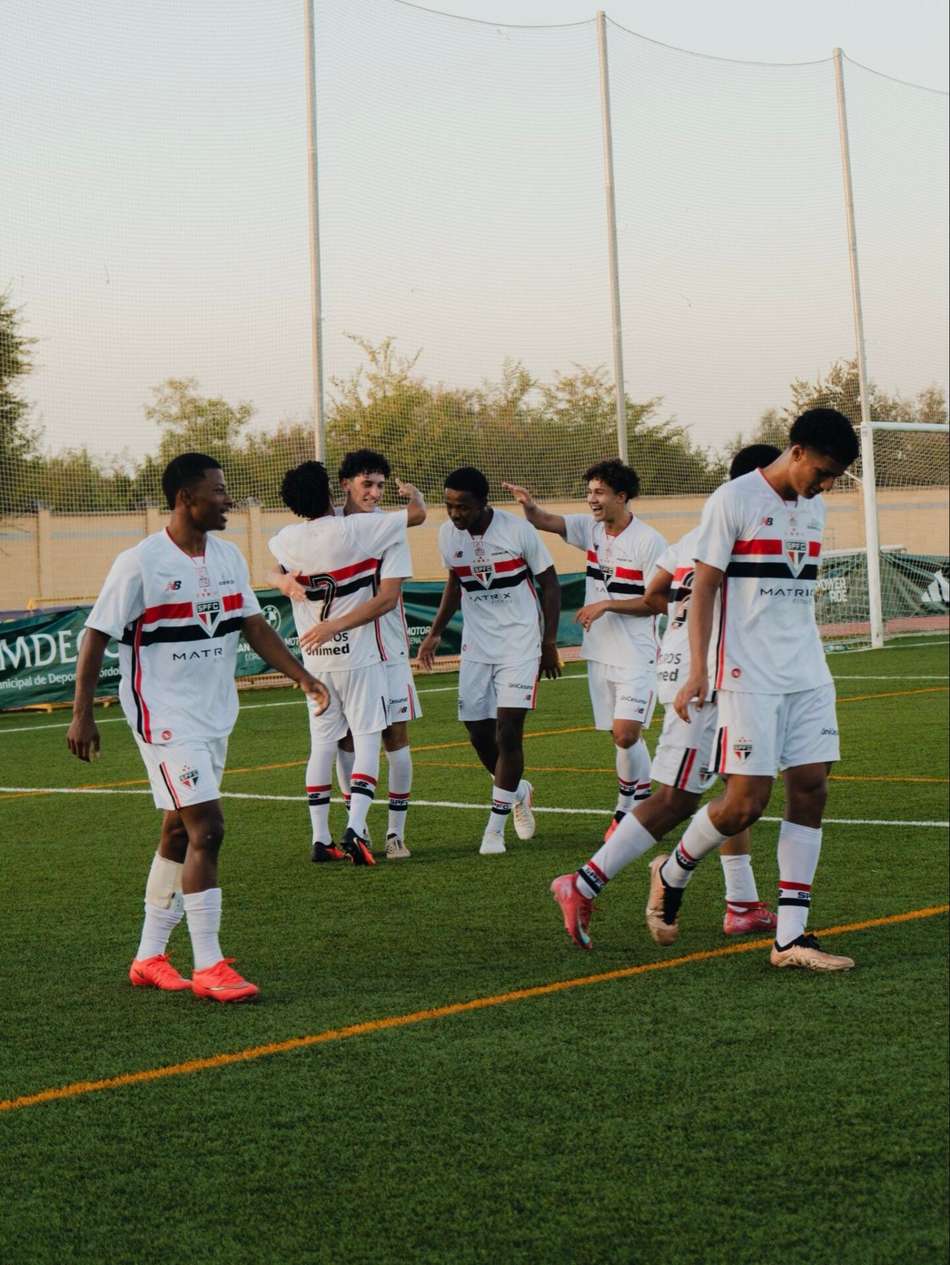 Sub 17 do São Paulo em campo