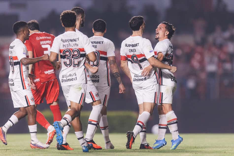 São Paulo conquista três pontos importantes no Brasileirão contra o Inter (Foto: Guilherme Veiga/PxImages/FolhaPress)