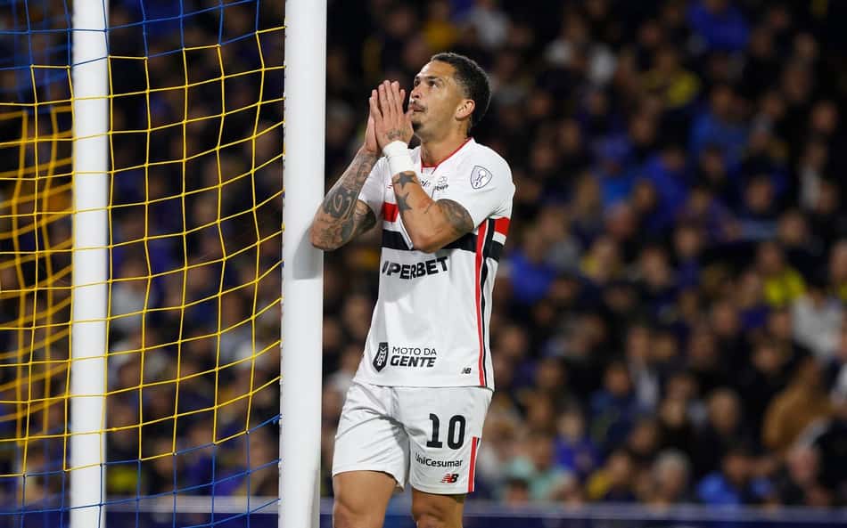 Com a derrota, Tricolor disputa somente o Brasileirão pelo restante da temporada (Foto: Rubens Chiri / São Paulo FC)