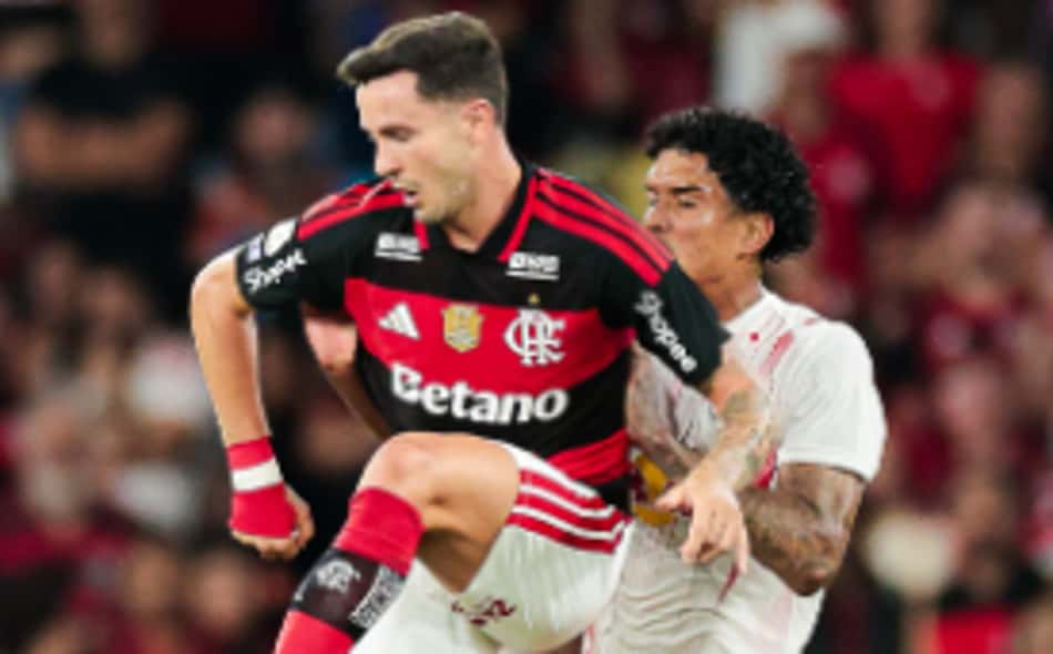 Saúl se destaca em vitória do Flamengo e questiona tratamento: 'Quando não jogo, sou caro'