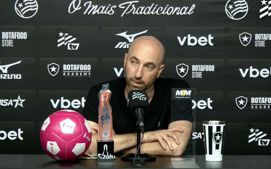 Rodrigo Bellão, técnico do Botafogo, em coletiva após empate com o Bragantino