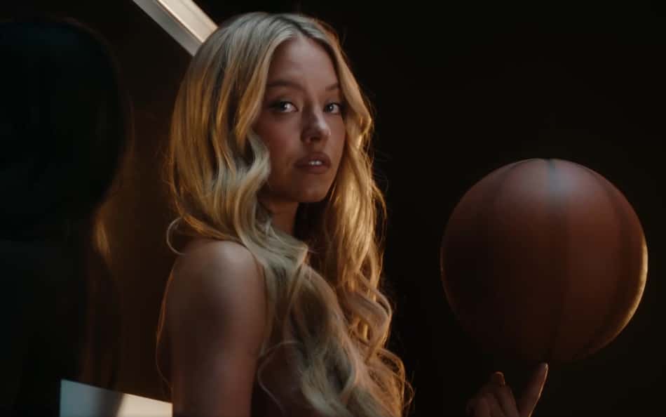 Sydney Sweeney perde seguidores após campanha com nudez