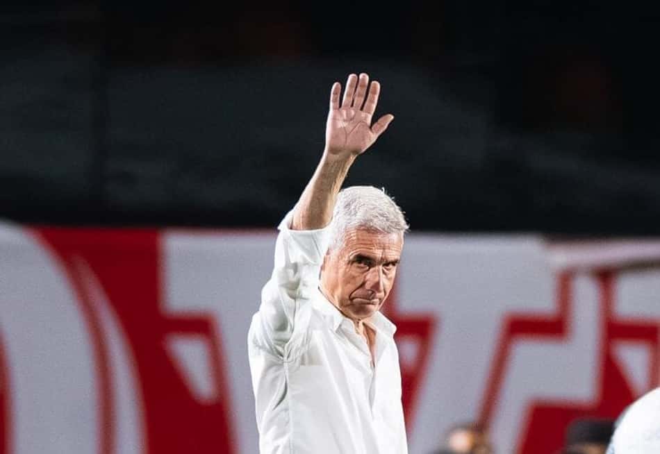 Técnico Luis Castro foi demitido do Grêmio