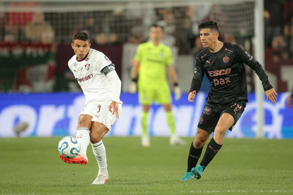 Thiago Silva em Platense x Fluminense