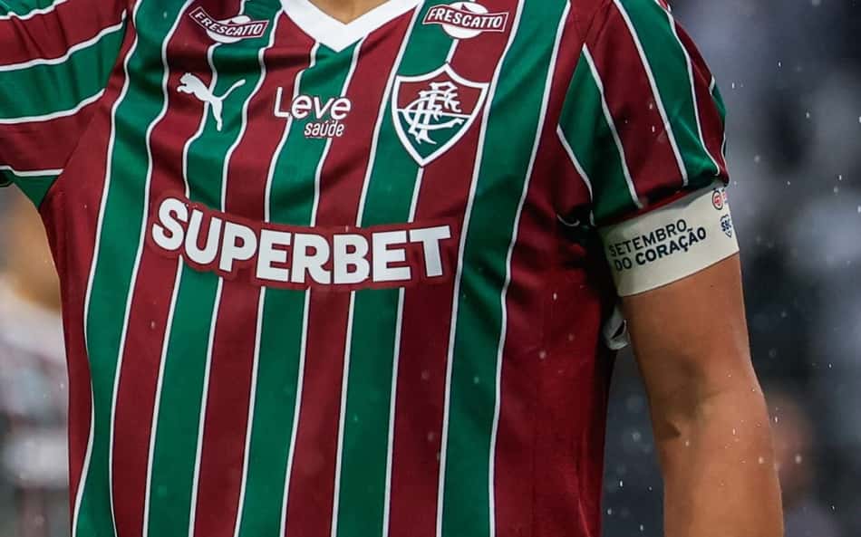 Thiago Silva orienta Fluminense contra o Corinthians