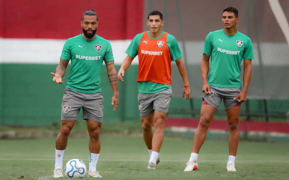 Thiago Silva e Hércules treinam e devem reforçar Fluminense contra o Platense