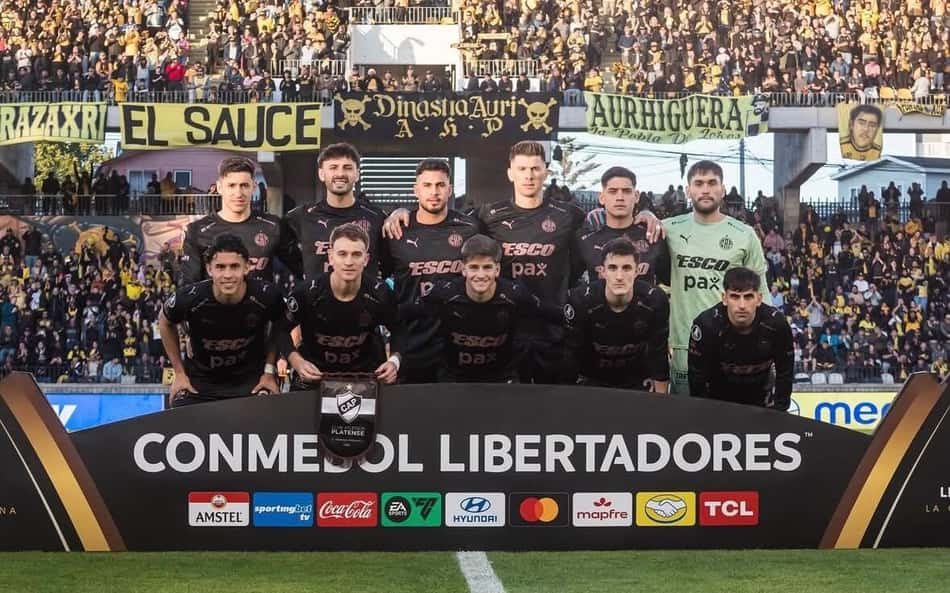 Time do Platense na Libertadores