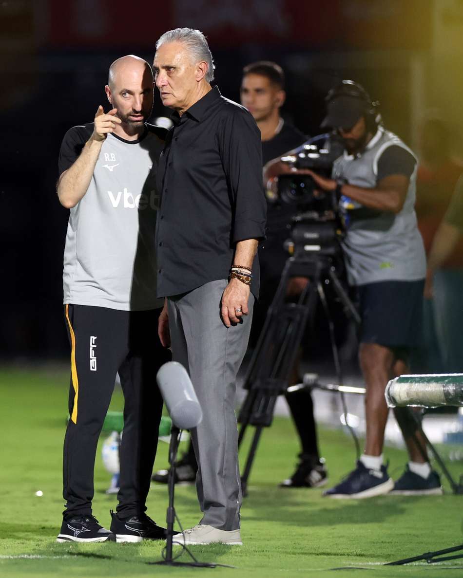 Tite e Bellão em Mirassol x Botafogo