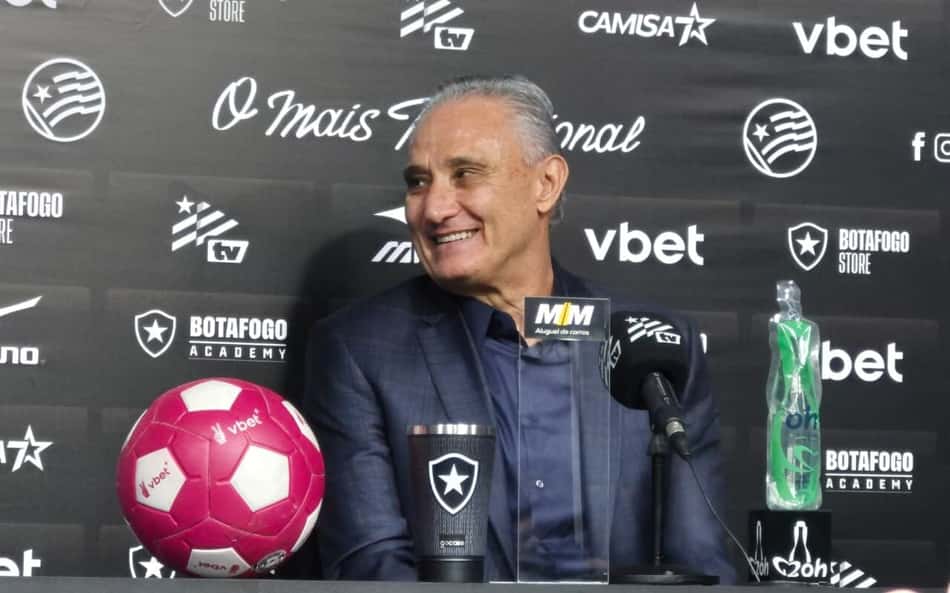 Tite foi apresentado como técnico do Botafogo (Foto: Leonardo Bessa/Lance!)