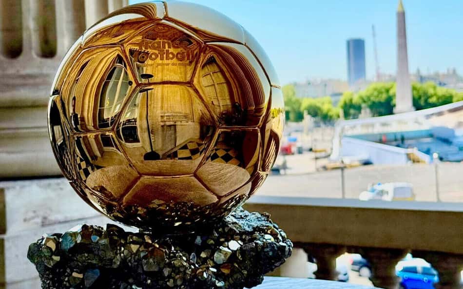 Troféu do Bola de Ouro, que será entregue ao vencedor em evento no dia 22 de setembro
