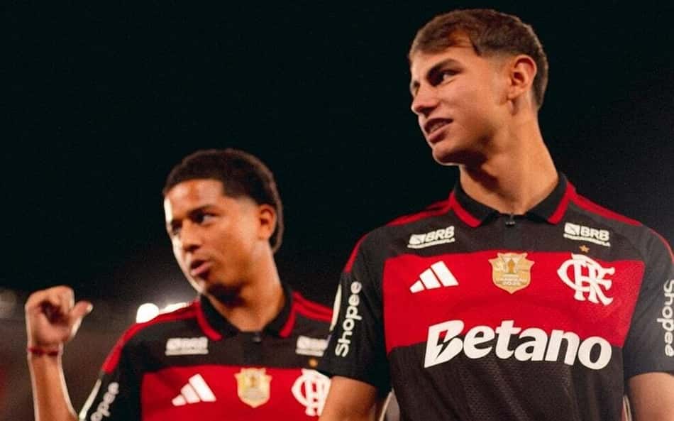 Valencia e Freitas, reforços do Flamengo, no Maracanã