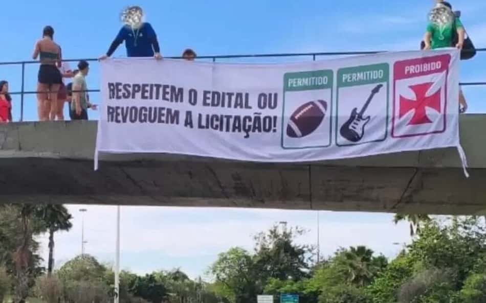 Torcedores do Vasco protestaram no aterro do Flamengo