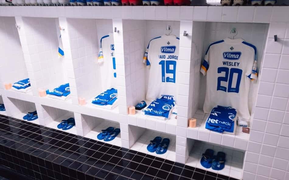 Vestiário do Cruzeiro na Vila Belmiro
