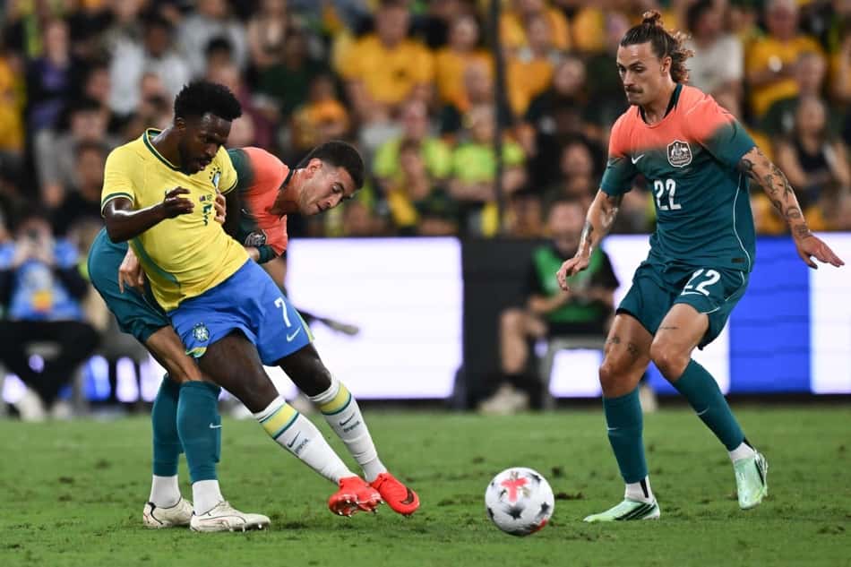 Vini Jr em ação durante Austrália x Brasil, pelo amistoso internacional