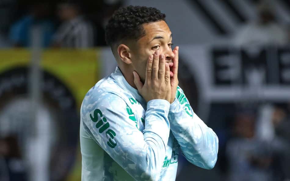 Vitor Roque durante Santos e Palmeiras, pela Copa do Brasil
